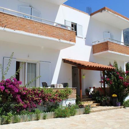 Penelope'S Rooms Dhermi Bagian luar foto