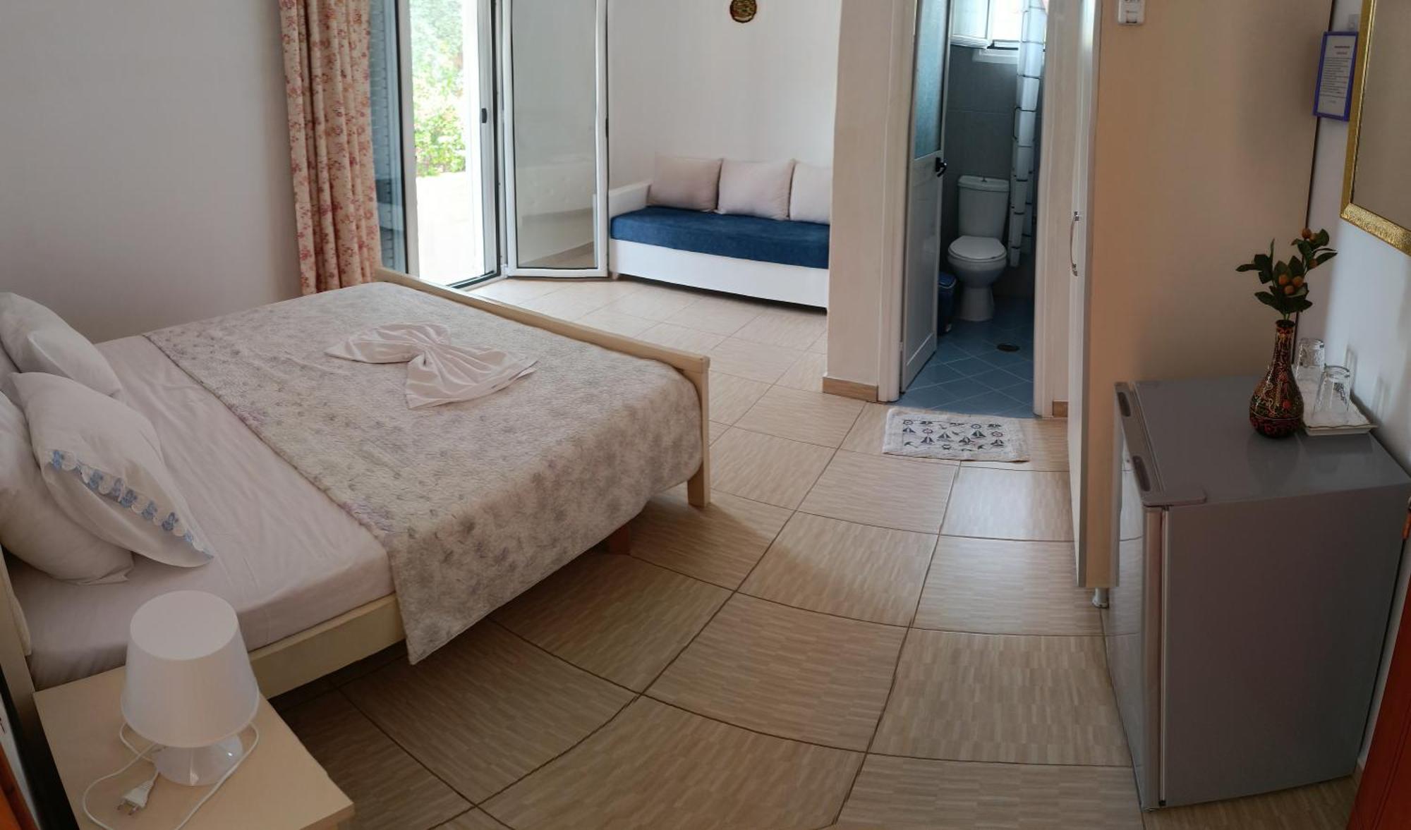Penelope'S Rooms Dhermi Bagian luar foto