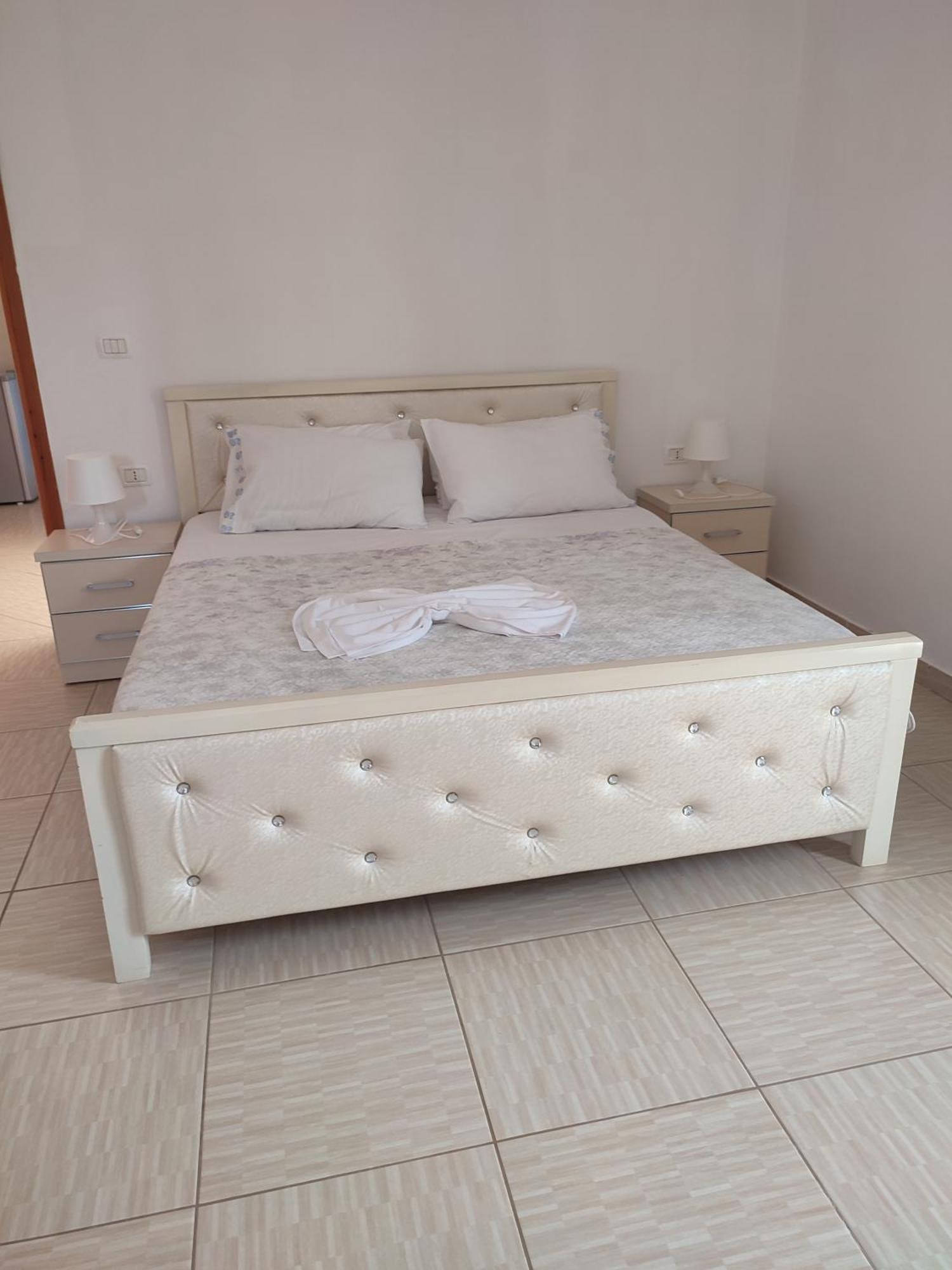 Penelope'S Rooms Dhermi Bagian luar foto